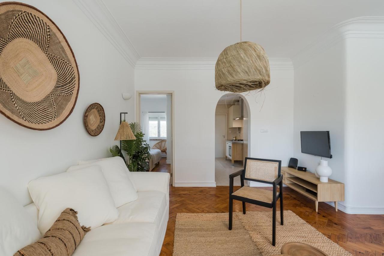Casa Boma - Lighting With Private Balcony - Campolide I Lejlighed *